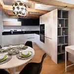 公寓 Merkela Loft Beside Vermanes Park 里加