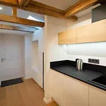 公寓 Merkela Loft Beside Vermanes Park *