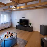 公寓 Merkela Loft Beside Vermanes Park
