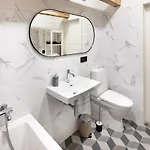 Merkela Loft Beside Vermanes Park *