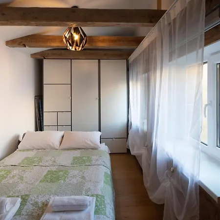 アパート Merkela Loft Beside Vermanes Park