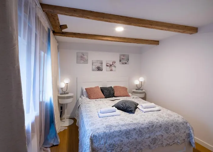 Merkela Loft Beside Vermanes Park *