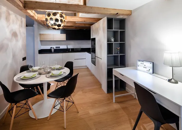 Merkela Loft Beside Vermanes Park Riga