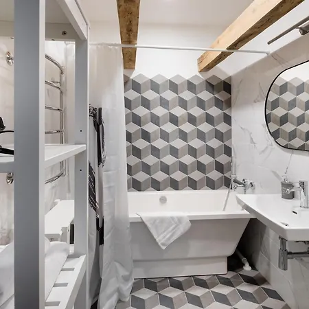 Merkela Loft Beside Vermanes Park דירה